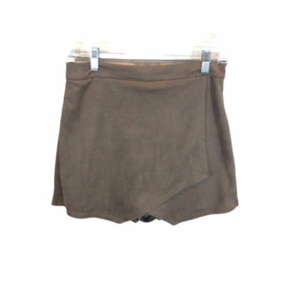 Soprano Pants - 5/$35 Soprano Tan Faux Wrap Skort - Juniors Medium